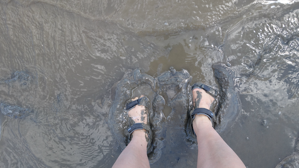 mud feet stuck